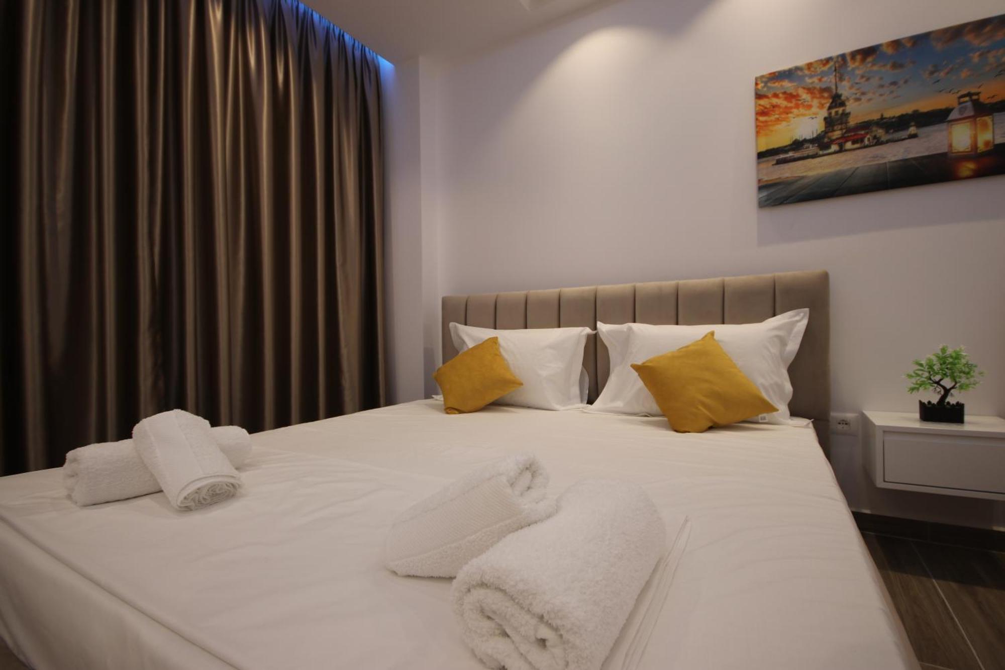 Klea Rooms Himare Exterior foto