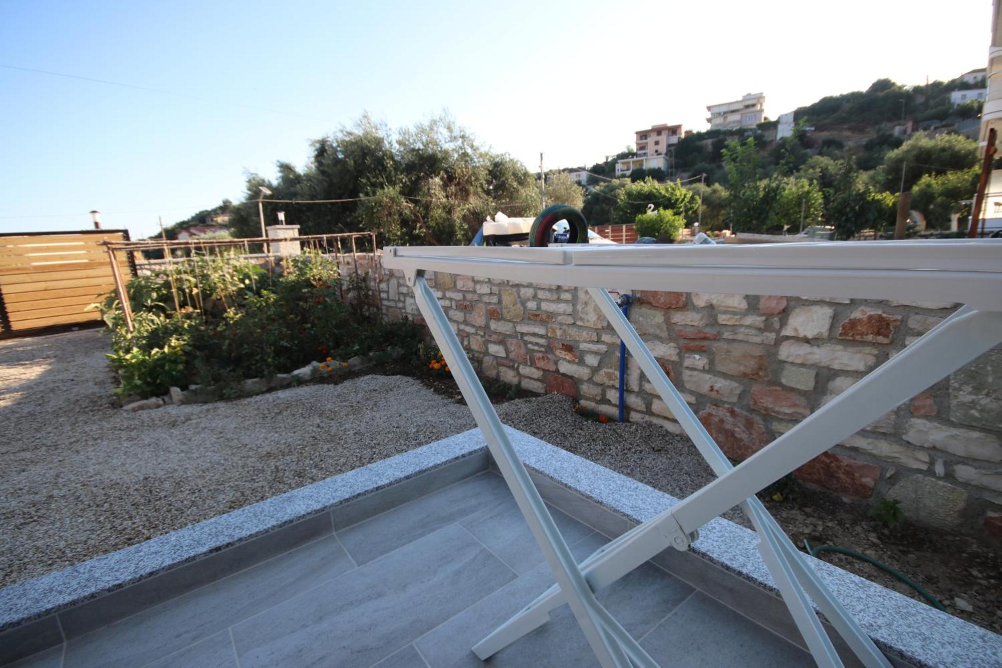 Klea Rooms Himare Exterior foto